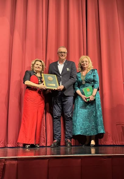 Szent-györgyi Albert díjat adományoztunk